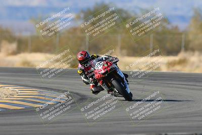 media/Jan-10-2025-CVMA Friday Practice (Fri) [[489e0da257]]/Group 4 and Trackday/Session 5 (Turn 7)/